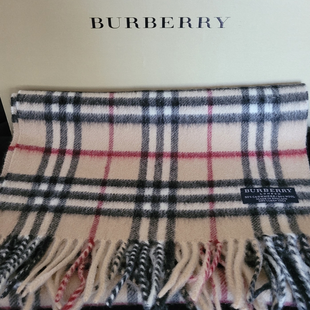 Burberry London Nova Check Scarf - 50% Cashmere/Wool - Made in England